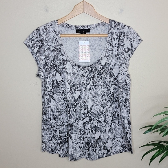 NWT Evereve Sanctuary | Snakeskin Reptile Print Alma Scoop Tee - Picture 1 of 5